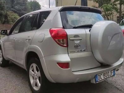 usata Toyota RAV4 RAV 42.2 d-4d Luxury 177cv