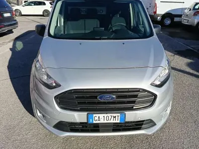 Usata Ford Tourneo Titanium 120 CV (88 kW) 2020 Grigio Furgone