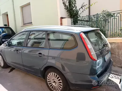 Usata Ford Focus Titanium 90 CV (66 kW) 2009 Bluazzurro Station wagon