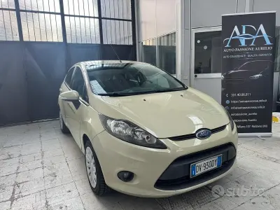 Gebraucht Ford Fiesta 82 PS (60 kW) 2009 Braun Limousine
