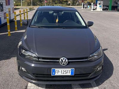 Usata VW Polo Comfortline 95 CV (69 kW) 2018 Grigio Utilitaria