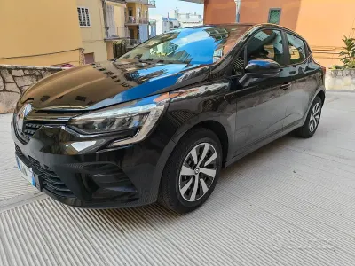 Usata Renault Clio V 91 CV (66 kW) 2023 Nero Berlina