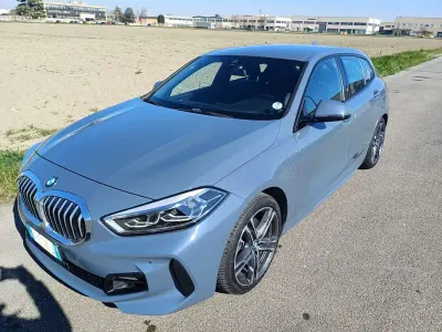 Usata BMW 118 M Sport 150 CV (110 kW) 2021 Grigio Utilitaria