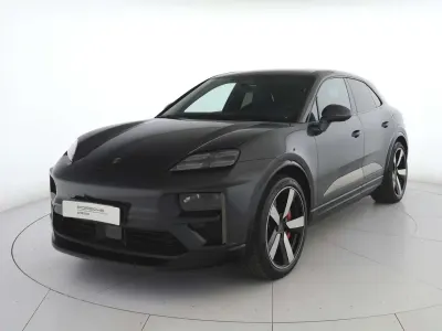 Usata Porsche Macan 330 kW (449 CV) 2024 Grigio vulcano metallizzato SUV