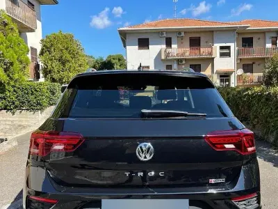 Usata VW T-Roc 150 CV (110 kW) 2019 Nero SUV