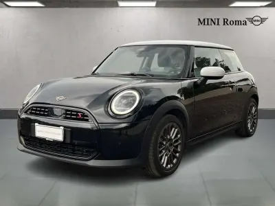 Usata Mini Cooper Classic 204 CV (150 kW) 2024 Midnight black ii Utilitaria
