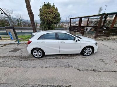 Usata Mercedes A180 116 CV (85 kW) 2016 Bianco Berlina