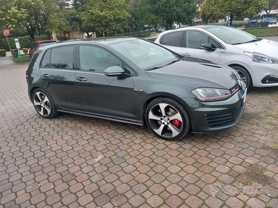 Second-hand VW Golf VII GTI 220 CP (161 kW) 2016 Berlinǎ