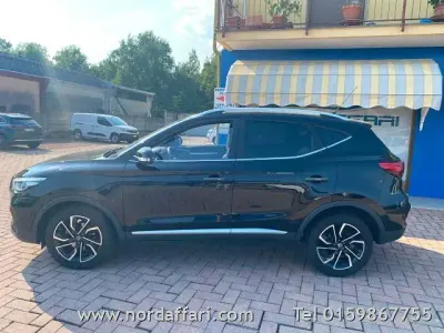 Usata MG ZS Luxury 106 CV (77 kW) 2024 Nero SUV