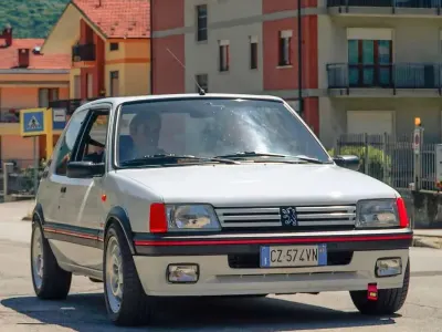 Usata Peugeot 205 GTi 128 CV (94 kW) 1989 Berlina