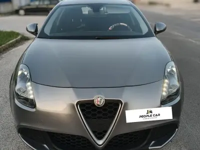 Usata Alfa Romeo Giulietta 120 CV (88 kW) 2017 Grigio Utilitaria