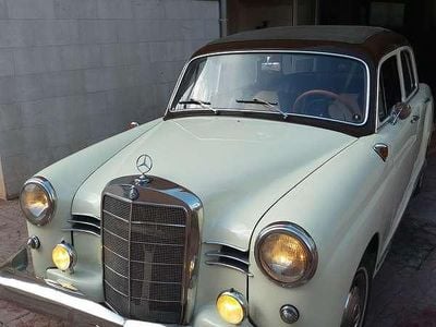 Usata Mercedes 190 90 CV (66 kW) 1959 Beige Berlina