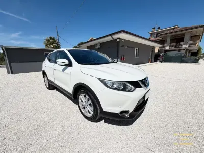 Usata Nissan Qashqai 110 CV (80 kW) 2015 Bianco SUV