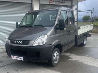 usata Iveco Daily 7 POSTI 35C18 CASSONE FISSO