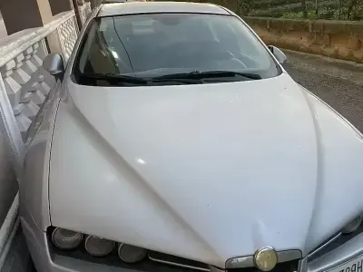 Usata Alfa Romeo 159 150 CV (110 kW) 2009 Grigio Berlina