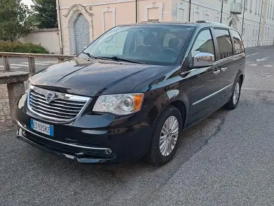 Usata Lancia Voyager 177 CV (130 kW) 2013 Nero Monovolume