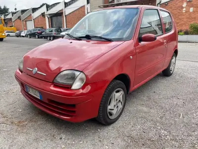 Usata Fiat 600 54 CV (39 kW) 2006 Rosso Utilitaria