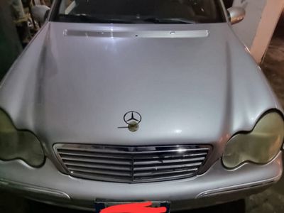 usata Mercedes 220 