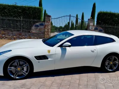 Usata Ferrari GTC4Lusso 689 CV (506 kW) 2016 Bianco Station wagon
