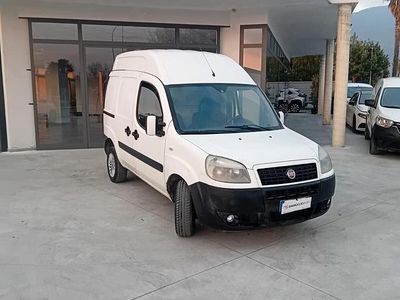 Occasion Fiat Doblò 103 ch (75 kW) 2008 Blanc Monospace