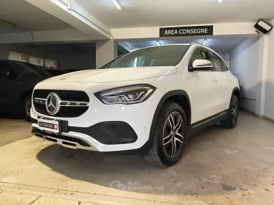 Occasion Mercedes GLA200 150 ch (110 kW) 2021 Blanc SUV