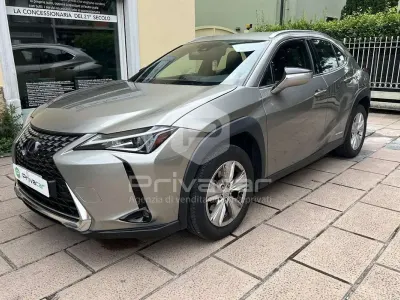 Usata Lexus UX 250h Executive Line 152 CV (111 kW) 2021 Grigio SUV