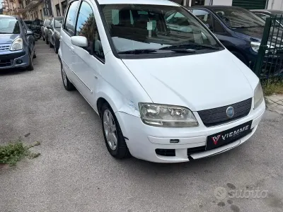 Usata Fiat Idea Emotion 90 CV (66 kW) 2006 Bianco Monovolume