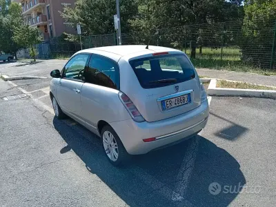 Usata Lancia Ypsilon 75 CV (55 kW) 2013 Utilitaria