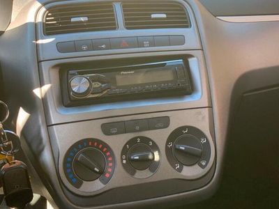 Grigio Usata 2013 Fiat Punto Evo Utilitaria | 4500 € (Buon prezzo)