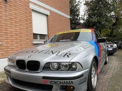 BMW 525