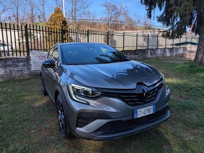 Usata Renault Captur Engineered 94 CV (69 kW) 2024 Grigio SUV