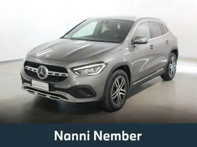 Usata Mercedes GLA200 150 CV (110 kW) 2020 Grigio SUV