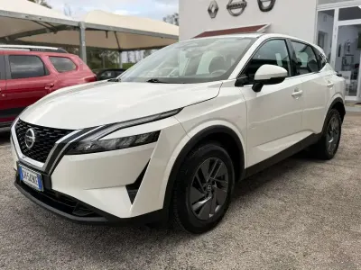 Gebraucht Nissan Qashqai Acenta 140 PS (102 kW) 2022 Weiß SUV