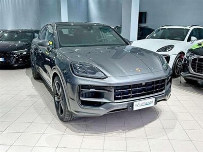 Nuova Porsche Cayenne Coupe 354 CV (260 kW) 2025 Grigio vanadio Coupé