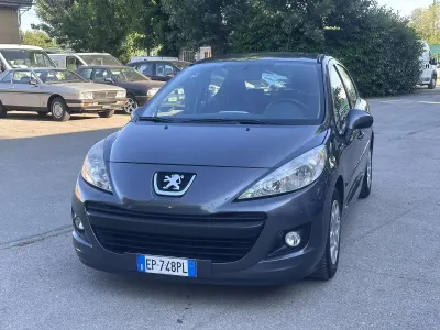 Usata Peugeot 207 Urban Move 73 CV (53 kW) 2013 Other Berlina