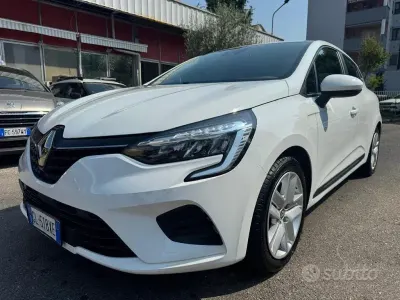 Usata Renault Clio V Business 91 CV (66 kW) 2022 Bianco Berlina