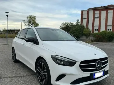 Usata Mercedes B180 136 CV (100 kW) 2019 Bianco Utilitaria