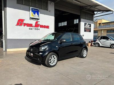 Usata Smart ForFour 71 CV (52 kW) 2015 Nero Utilitaria