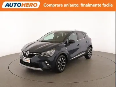 Usata Renault Captur Techno 145 CV (106 kW) 2023 Grigio SUV