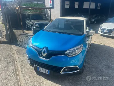 Usata Renault Captur 90 CV (66 kW) 2015 Blu SUV