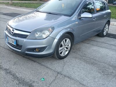 usata Opel Astra 1.3 Multijet