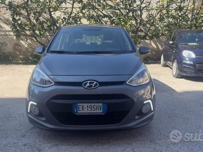 Usata Hyundai i10 69 CV (50 kW) 2015 Grigio Utilitaria