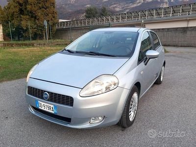 Usata Fiat Grande Punto Dynamic 65 CV (47 kW) 2006 Grigio Utilitaria