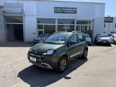 Usata Fiat Panda Cross Cross 95 CV (69 kW) 2016 Verde Utilitaria