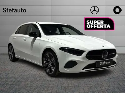Nuova Mercedes A180 Advanced 116 CV (85 kW) 2025 Bianco polare Berlina