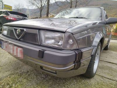 Usata Alfa Romeo 75 185 CV (136 kW) 1989 Nero Berlina