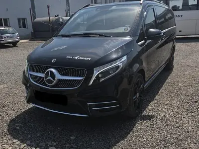 Usata Mercedes V300 Premium 237 CV (174 kW) 2022 Nero Monovolume