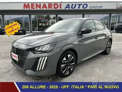 Usata Peugeot 208 Allure 101 CV (74 kW) 2025 Grigio Utilitaria