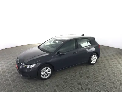 Usata VW Golf VIII 110 CV (80 kW) 2023 Grigio urano
