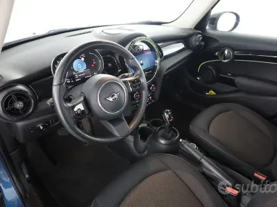 Usata Mini Cooper Classic 136 CV (100 kW) 2023 Blu Utilitaria